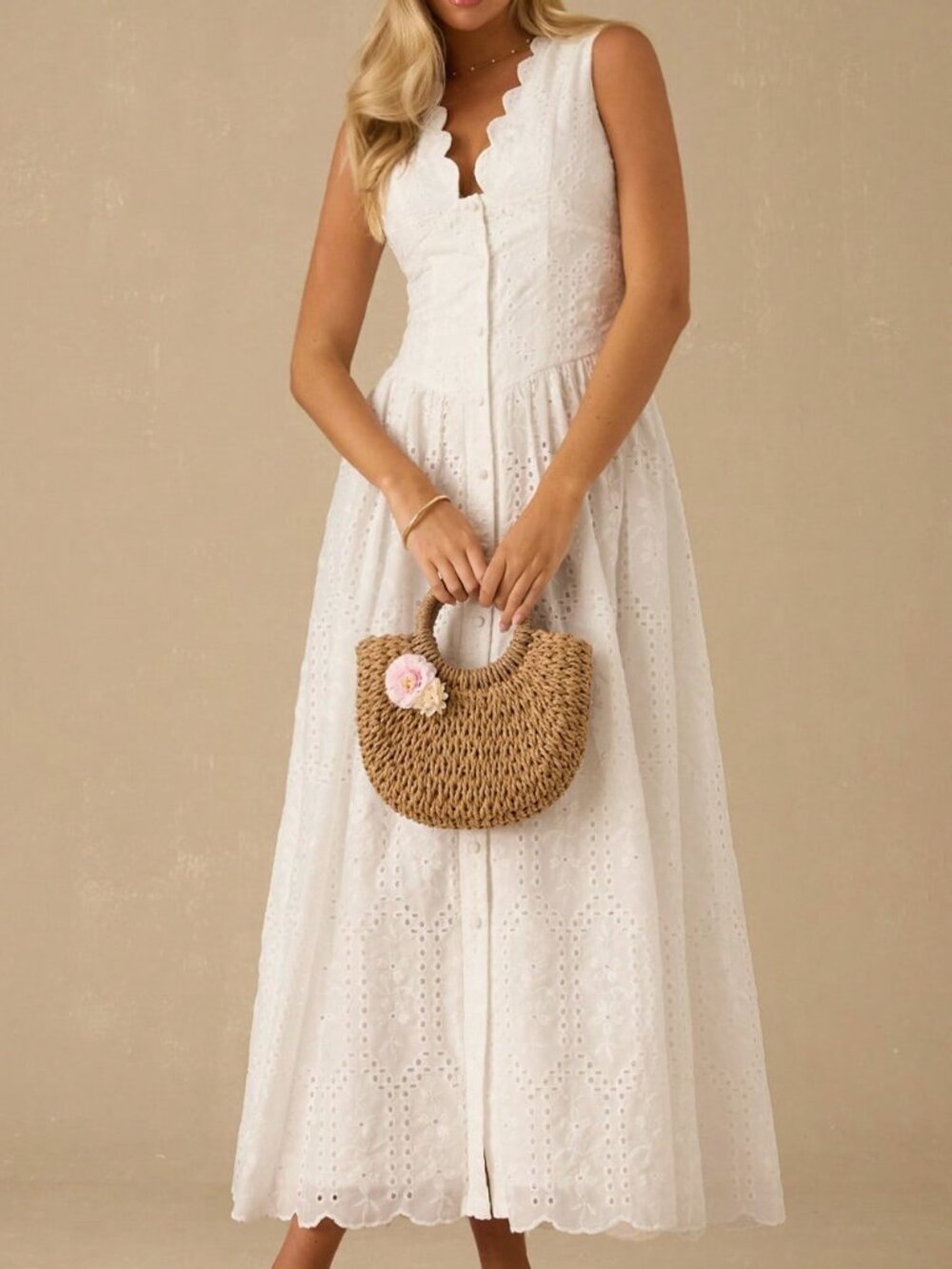 White Elegant Women's Embroidery Maxi Dress - Picture 7 of 8